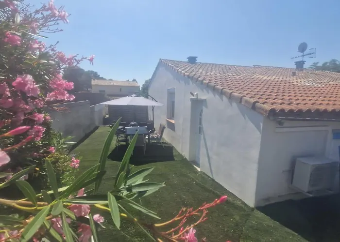 Maisonnette Avec Jardin Et Piscine Privee